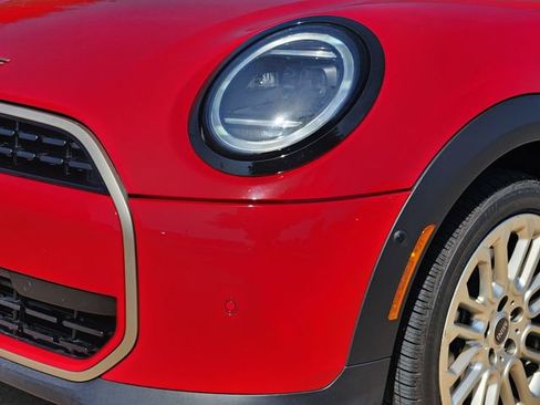 Used 2025 MINI Cooper 2-Door Hardtop FWD image 8