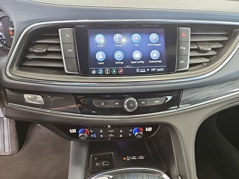 Used 2024 Buick Enclave Premium AWD/4WD image 20