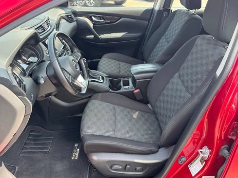 Used 2017 Nissan Rogue Sport SV w/ SV Premium Package AWD/4WD image 5