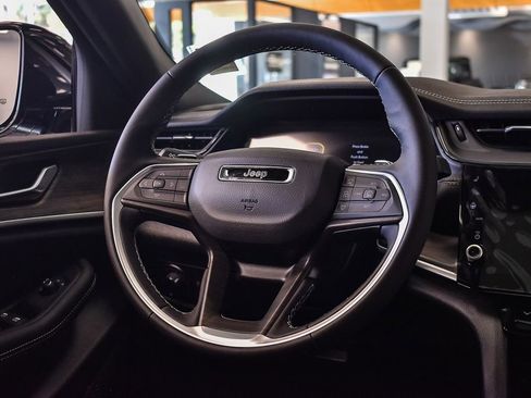 New 2026 Jeep Grand Cherokee Altitude image 15