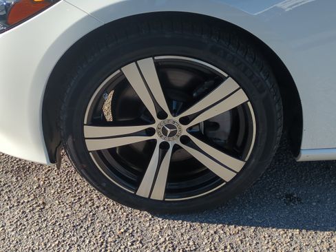 Used 2022 Mercedes-Benz C 300 Sedan image 11