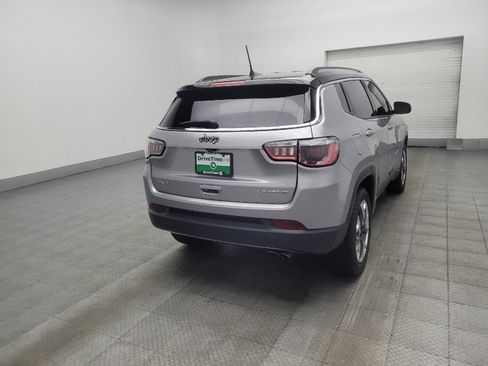 Used 2018 Jeep Compass Limited w/ Navigation Group AWD/4WD image 9