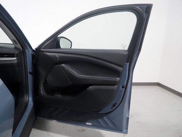 Used 2023 Ford Mustang Mach-E Select RWD image 53