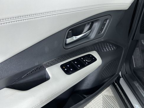 Certified 2023 Nissan Ariya AWD image 14