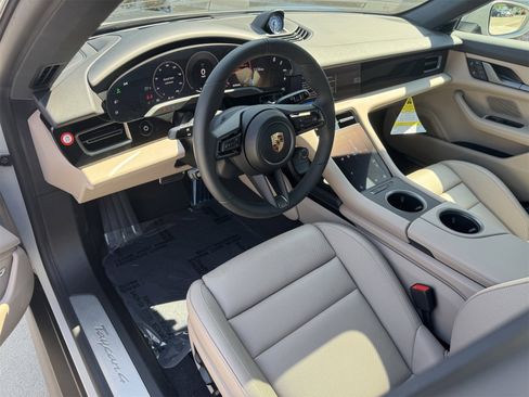 New 2025 Porsche Taycan image 4
