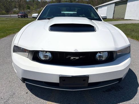 Used 2010 Ford Mustang GT Premium RWD image 2