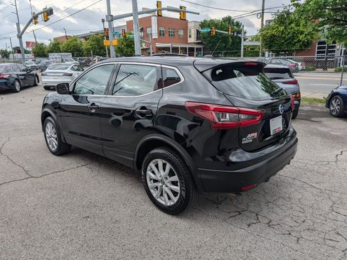 Used 2021 Nissan Rogue Sport S image 8