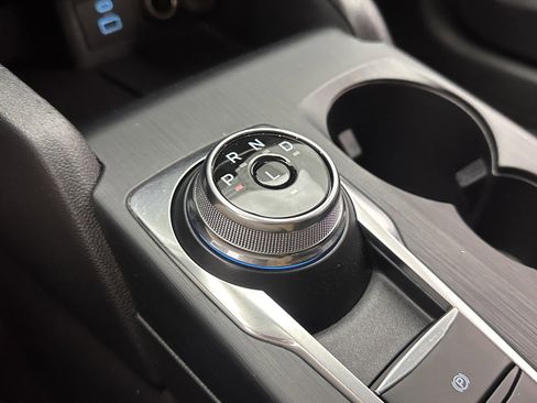 Used 2022 Ford Escape Titanium image 17