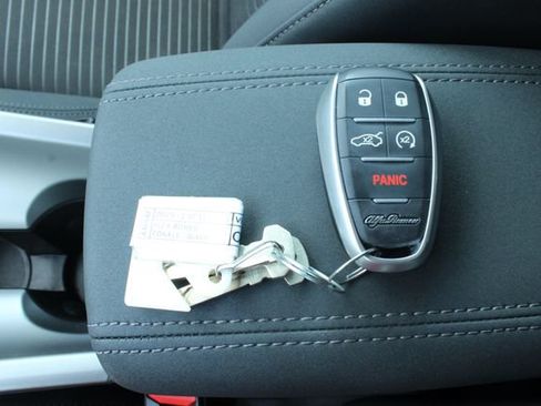 Used 2025 Alfa Romeo Tonale AWD/4WD image 29