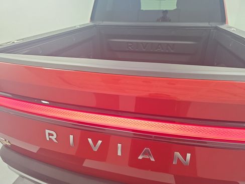 Used 2023 Rivian R1T Adventure AWD/4WD image 35