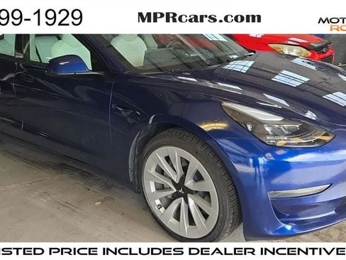 Used 2023 Tesla Model 3 Standard Range RWD image 1