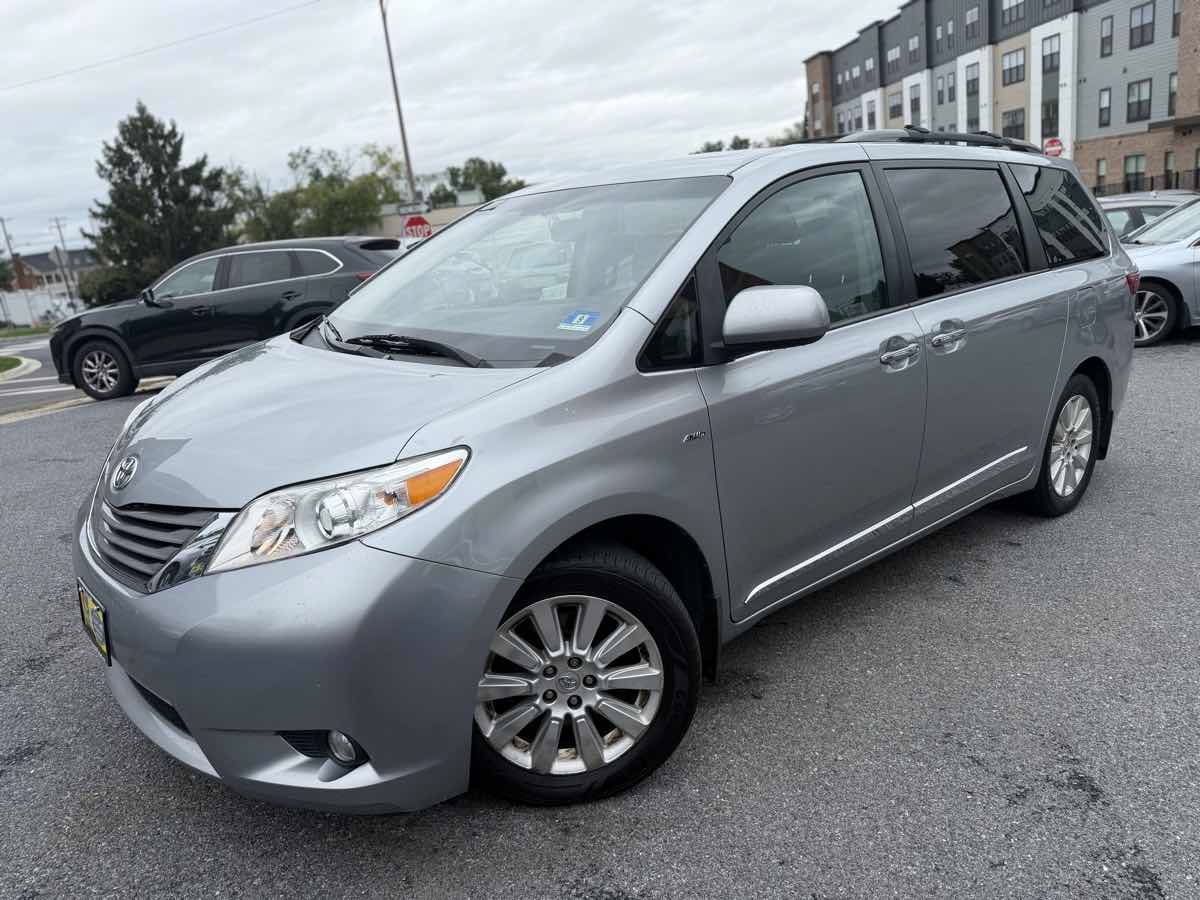 Used 2016 Toyota Sienna XLE Premium w/ Protection Package AWD/4WD image 3