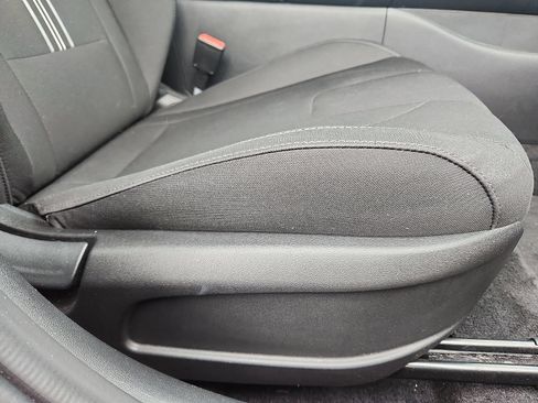 Certified 2021 Hyundai Elantra SEL w/ Convenience Package FWD image 33