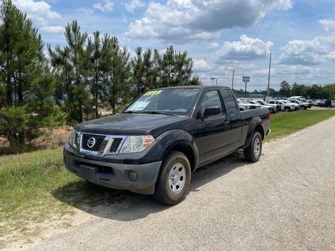 Used 2014 Nissan Frontier S RWD image 1