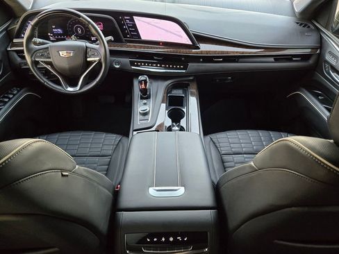 Used 2024 Cadillac Escalade ESV Sport Platinum image 13