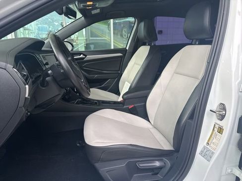 Used 2020 Volkswagen Jetta R-Line w/ R-Line Cold Weather Package image 16