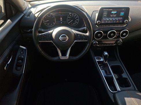 Used 2023 Nissan Sentra SR image 11