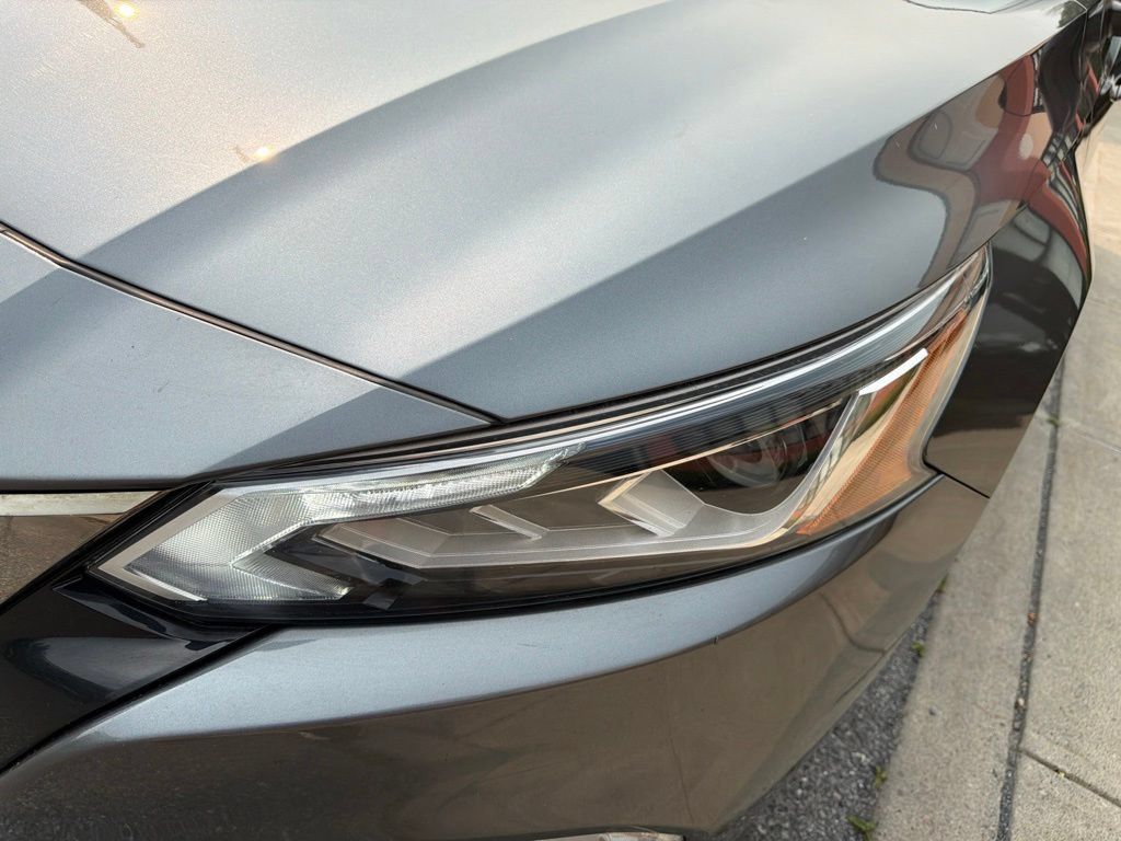 Used 2022 Nissan Altima 2.0 SR FWD image 17
