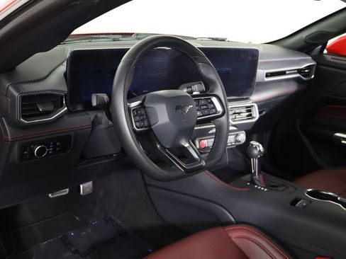 Used 2025 Ford Mustang GT Premium RWD image 26