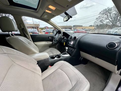 Used 2011 Nissan Rogue SV w/ SL Pkg image 18