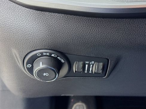Used 2025 Jeep Compass Limited AWD/4WD image 11