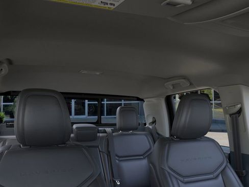 New 2025 Ford Maverick Lariat w/ Black Appearance Package image 12