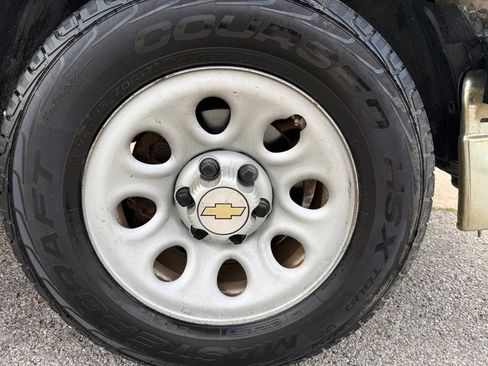 Used 2005 Chevrolet Silverado 1500 W/T image 16