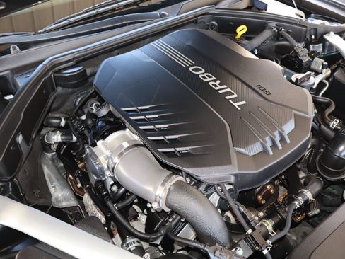 Used 2019 Genesis G70 3.3T Design image 23