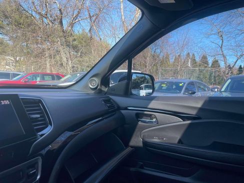 Certified 2023 Honda Ridgeline Black Edition image 34