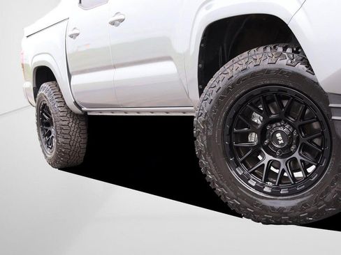 Used 2023 Toyota Tacoma SR AWD/4WD image 3