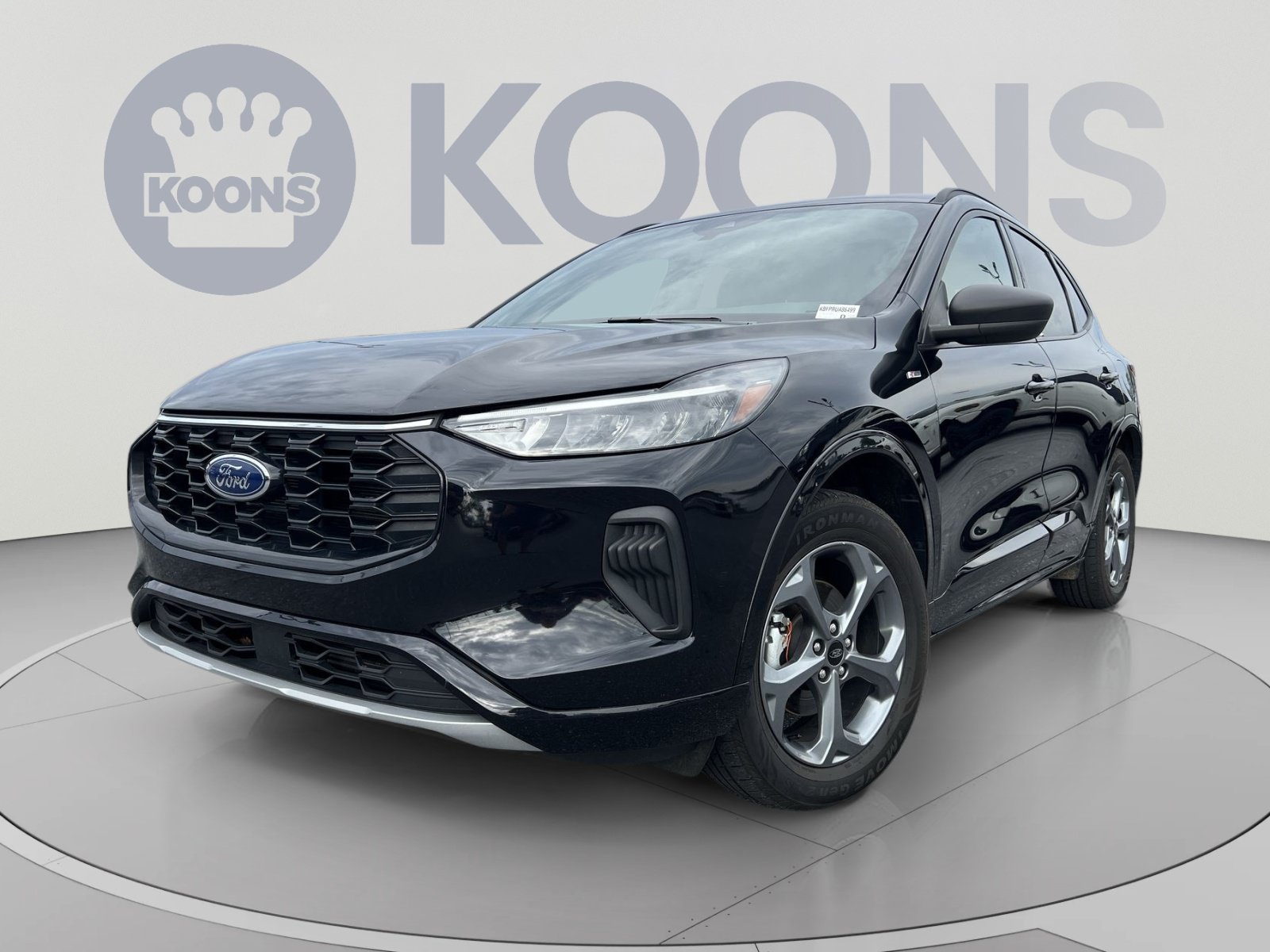 Used 2024 Ford Escape ST-Line AWD/4WD image 1
