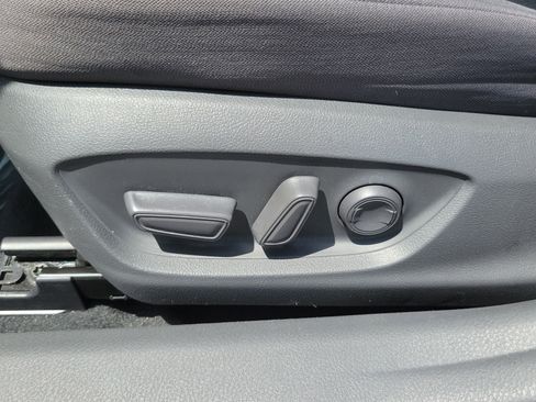 Used 2021 Toyota Camry LE FWD image 23