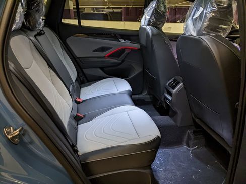 New 2026 Volkswagen Tiguan SE R-Line AWD/4WD image 25