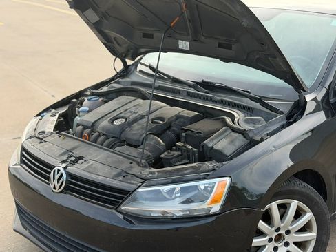 Used 2012 Volkswagen Jetta SE FWD image 18