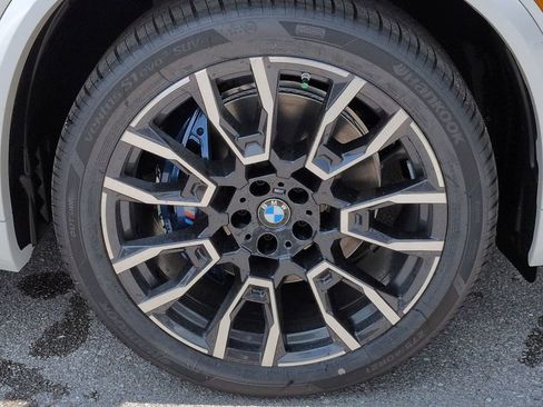 New 2026 BMW X5 xDrive40i w/ M Sport Package AWD/4WD image 11