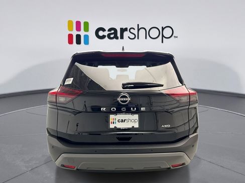 Used 2023 Nissan Rogue S image 4