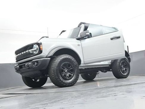 Used 2023 Ford Bronco Wildtrak AWD/4WD image 41