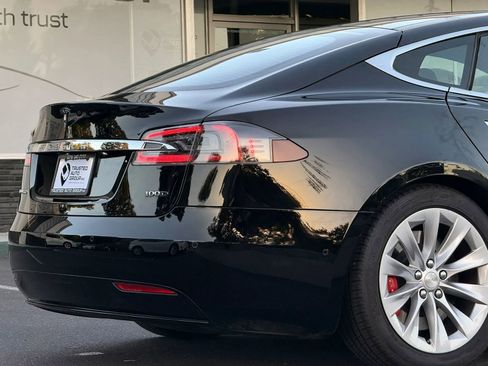 Used 2017 Tesla Model S 100D AWD/4WD image 9