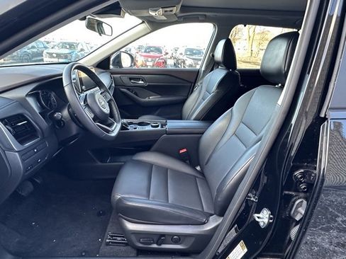 Certified 2023 Nissan Rogue SV w/ SV Premium Package image 24