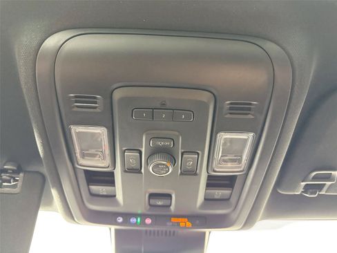 Used 2024 GMC Yukon AT4 w/ AT4 Premium Plus Package AWD/4WD image 22