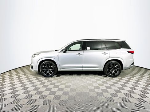New 2025 Lexus TX 500h AWD image 4