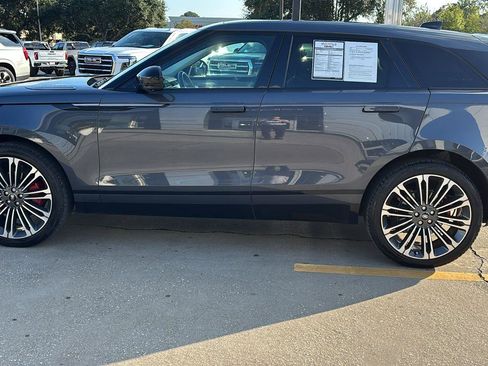 Used 2025 Land Rover Range Rover Velar Dynamic SE image 4