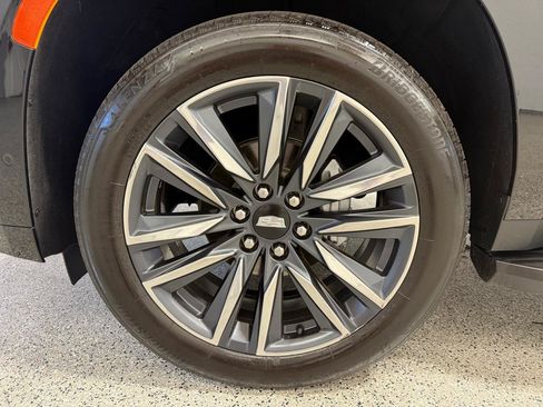 Used 2023 Cadillac Escalade ESV Sport AWD/4WD image 9