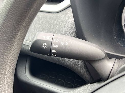 Used 2025 Toyota RAV4 LE FWD image 30