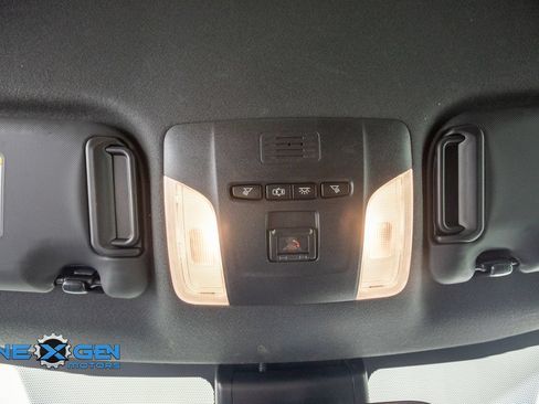 Used 2021 Toyota Corolla SE w/ Carpet Mat Package (TMS) FWD image 22