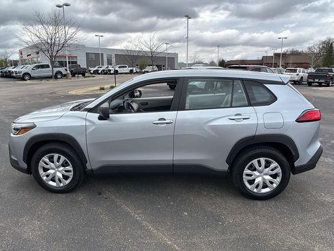 Used 2024 Toyota Corolla Cross L image 15