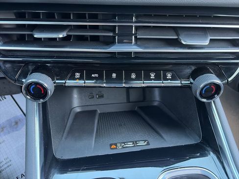 Certified 2024 Chevrolet Traverse LT image 16