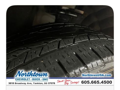 Used 2025 Buick Enclave Sport Touring image 39