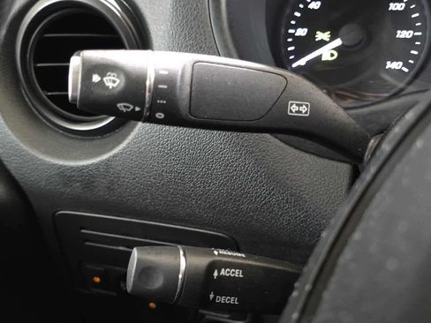 Used 2020 Mercedes-Benz Metris image 50