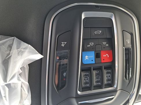 New 2026 Jeep Grand Cherokee Limited w/ Limited Altitude Package RWD image 15